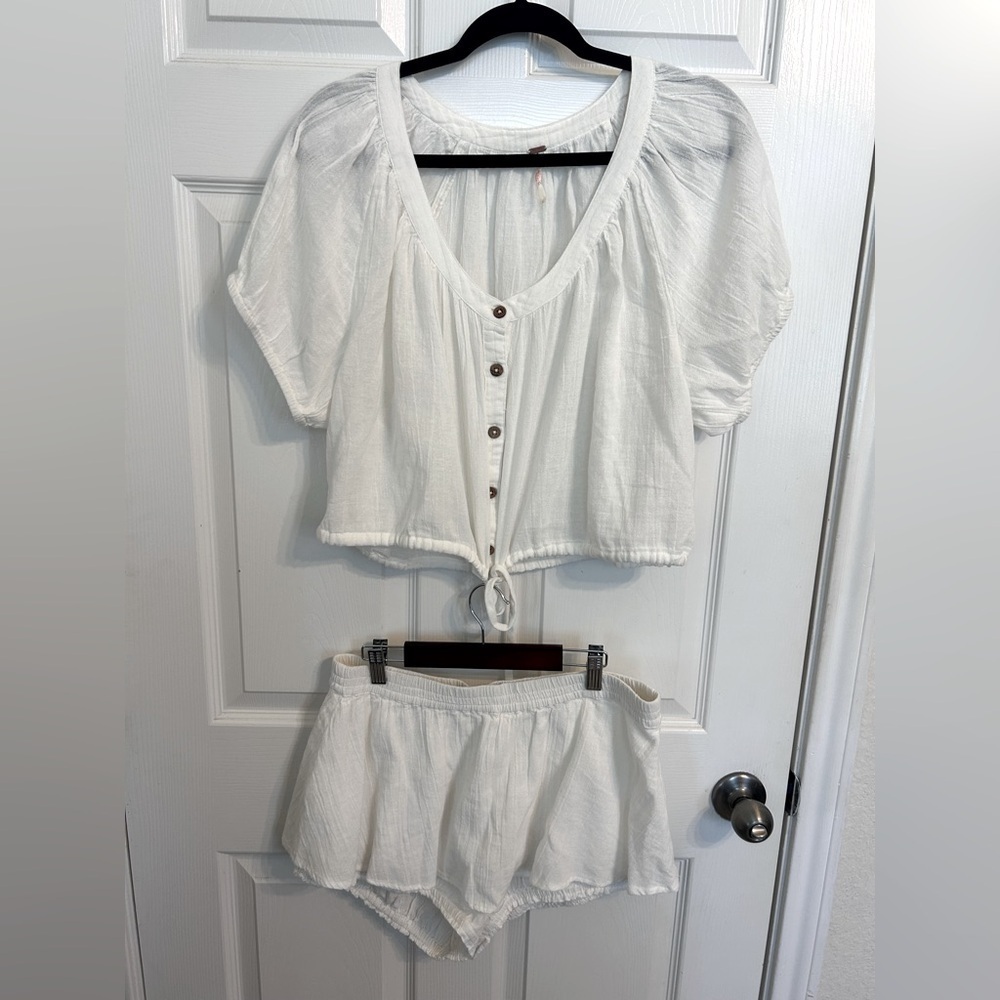 New Free People, Kerrie Bloomer Set, Large in Ivory - Picture 2 of 12